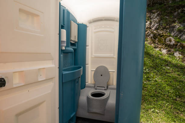 Portable Toilet Options We Offer in Crystal City, TX